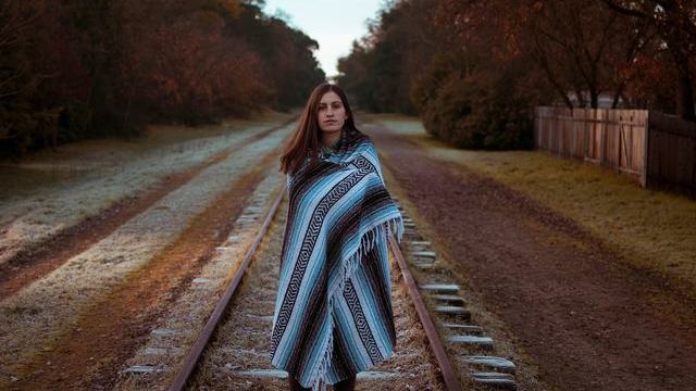 微短剧女主换脸三次，评论区开始数「第几张嘴」